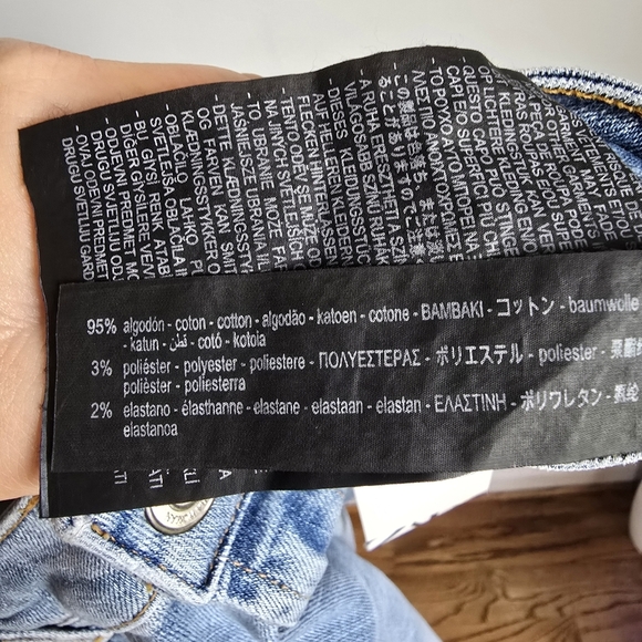 ZARA, New, The Low Rise Cropped Kick Flare Leg Jeans in Bleach, Size 12 - Picture 9 of 10